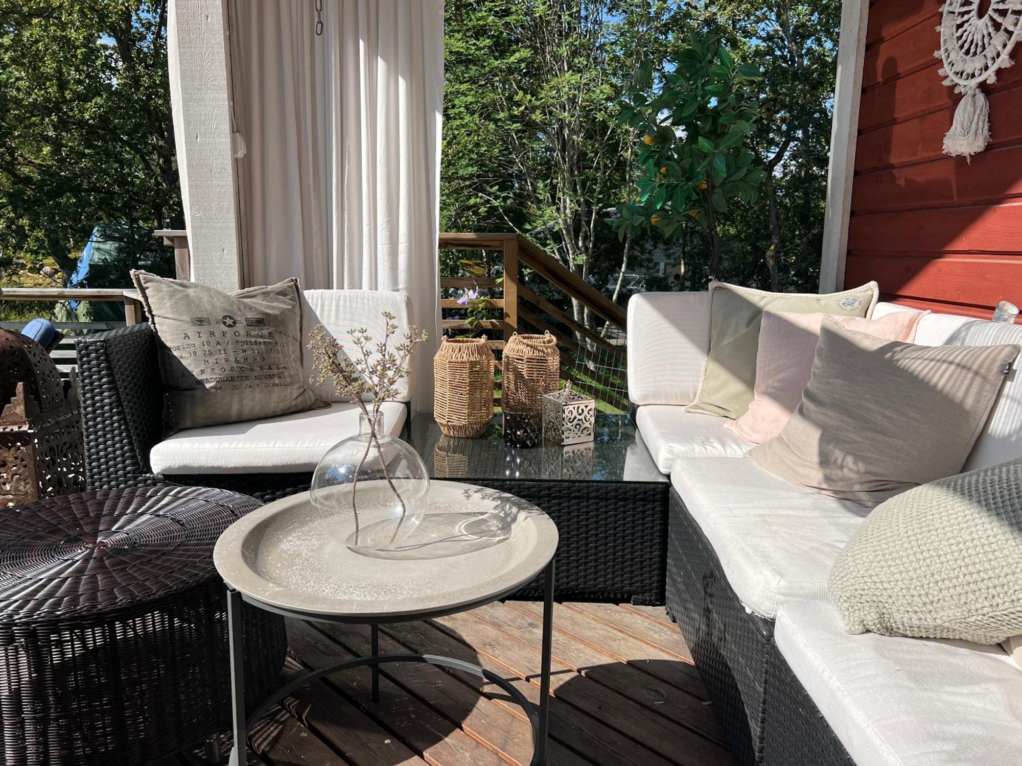 Villa Charmigt Hus Pa Vindoe Estocolmo Exterior foto