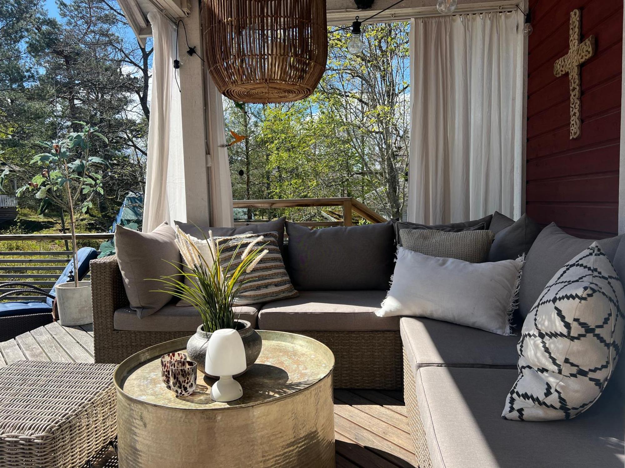 Villa Charmigt Hus Pa Vindoe Estocolmo Exterior foto